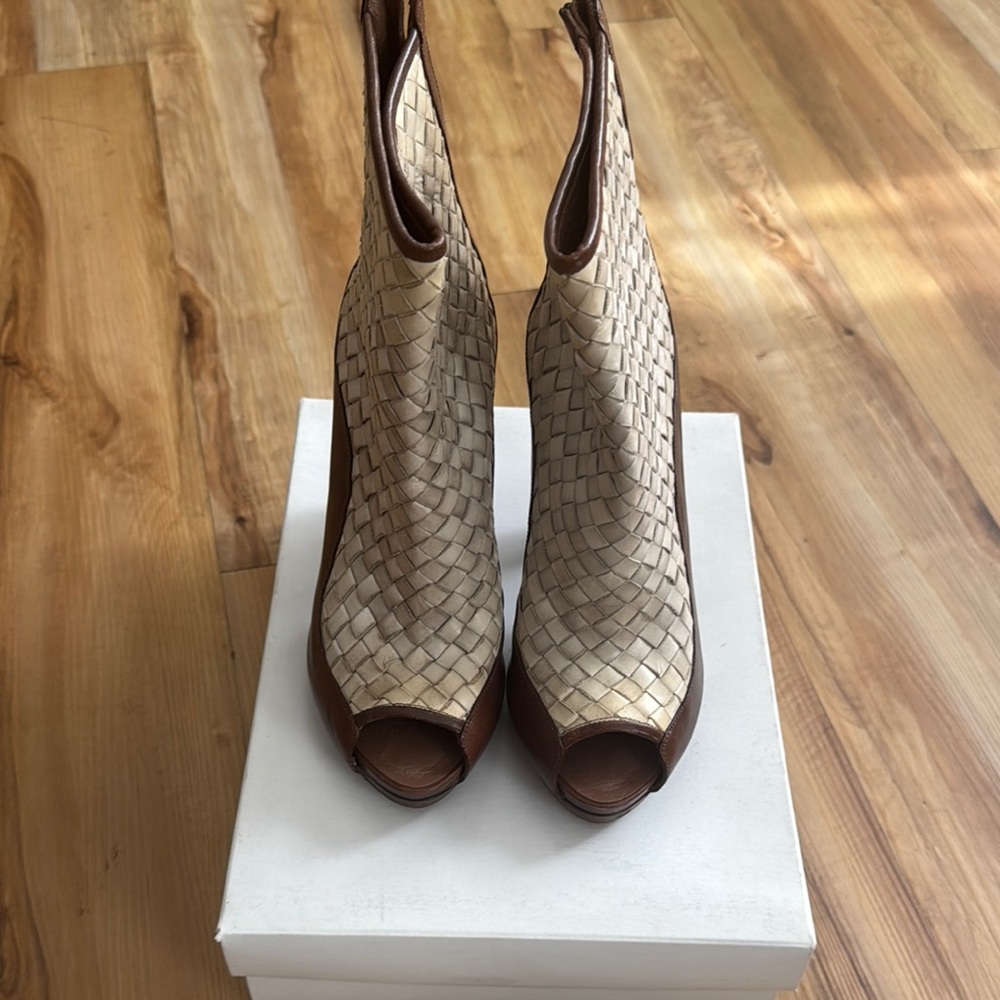 UGG Cream and Brown Heeled Boots with Woven Texture